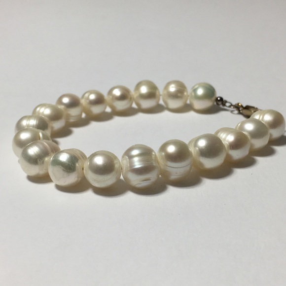 FRESHWATER RINGED PEARL BRACELET - Picture 1 of 6
